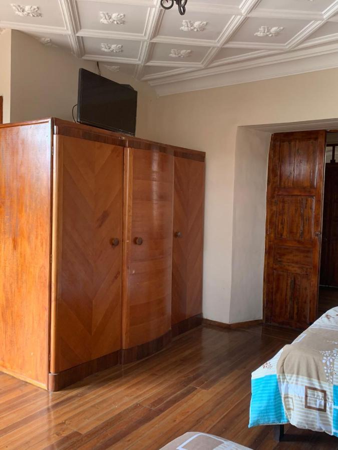 Hostel Santa Canela Cuenca Ngoại thất bức ảnh