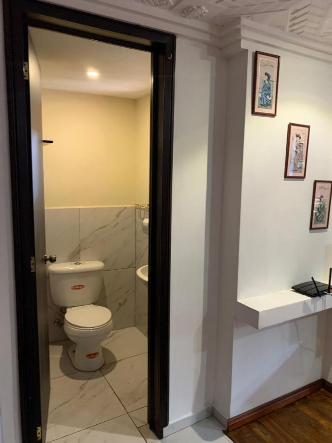 Hostel Santa Canela Cuenca Ngoại thất bức ảnh