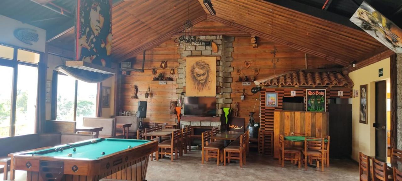 Hostel Santa Canela Cuenca Ngoại thất bức ảnh