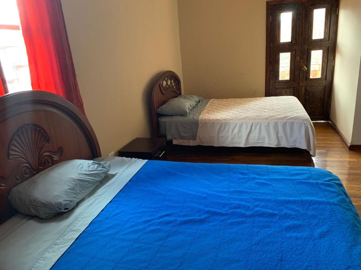 Hostel Santa Canela Cuenca Ngoại thất bức ảnh