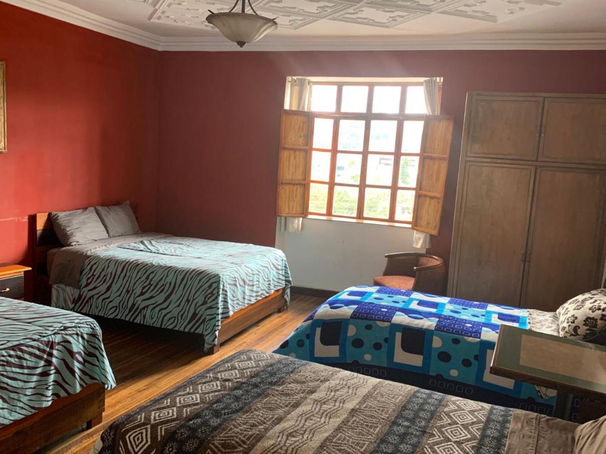 Hostel Santa Canela Cuenca Ngoại thất bức ảnh