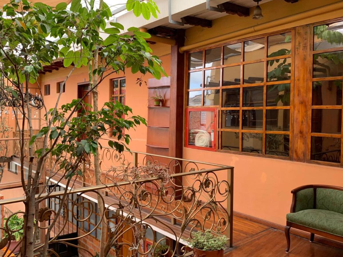 Hostel Santa Canela Cuenca Ngoại thất bức ảnh