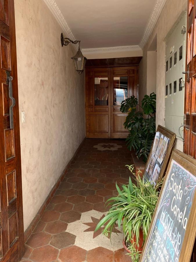 Hostel Santa Canela Cuenca Ngoại thất bức ảnh